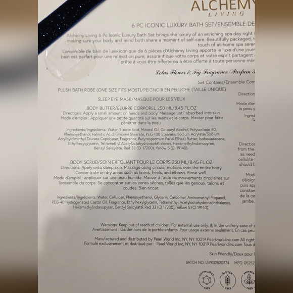 Large Gift Set With Robe And Large Guasha Tool - Picture 6 of 7